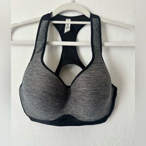 Under Armour HeatGear® Compression Sports Bra – Gray – Women’s 36C / 95C